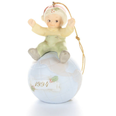 Memories of Yesterday Vintage Figurine Christmas Ornament 529109 1994