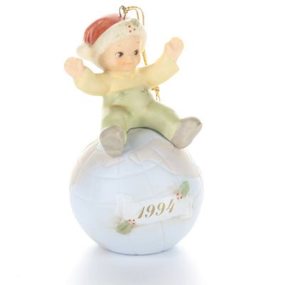 Memories of Yesterday Vintage Figurine Christmas Ornament 529109 1994
