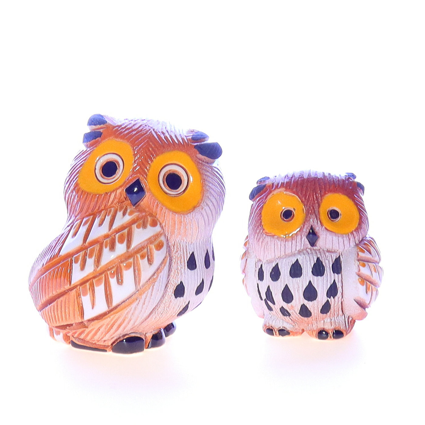 Artesania_Rinconada_Yellow_Eyed_Speckled_Black_Owl_and_Baby_Owl_Figurine Front View