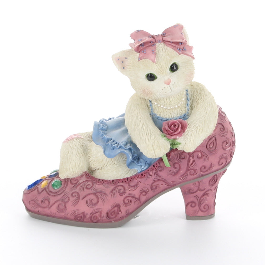 Calico-Kittens-Its-Not-Easy-To-Fill-Your-Shoes-314501