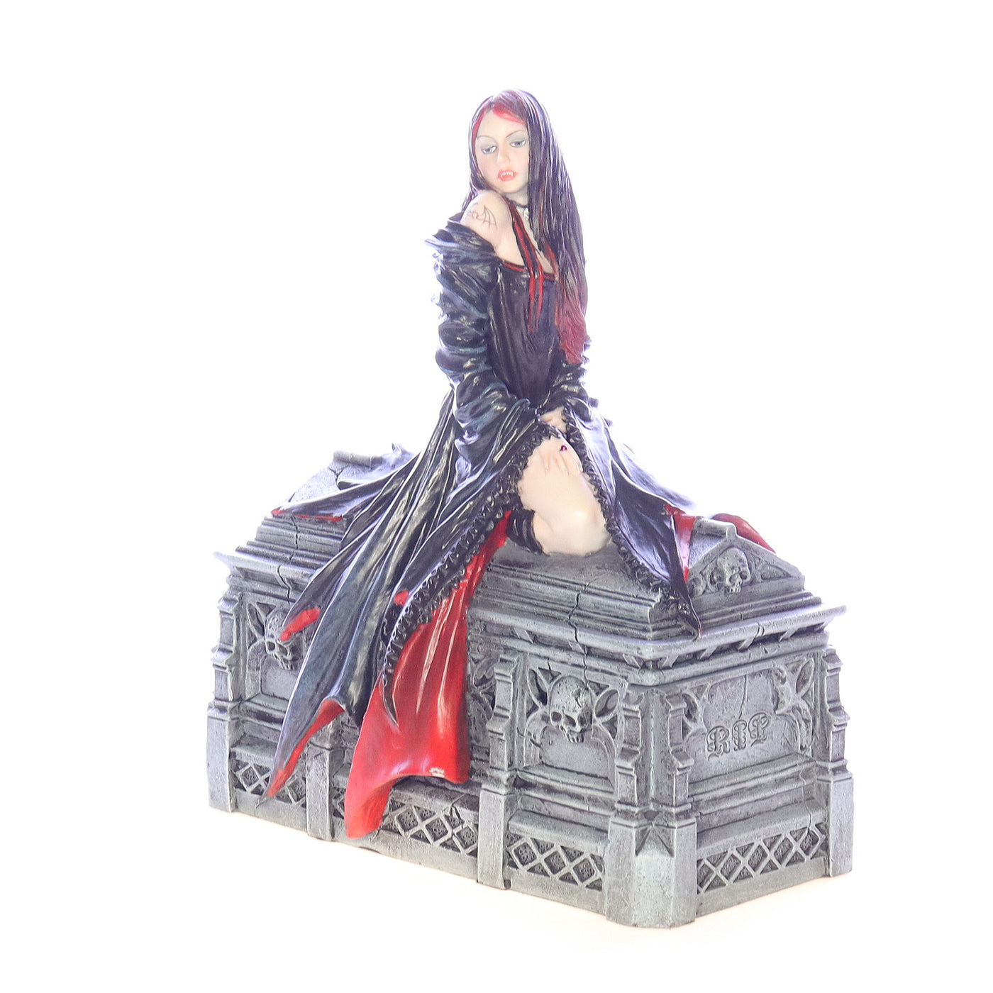 Fantasy_Art_Collection_SS-US-WU75259VA_Await_the_Night_Halloween_Figurine_2011 Front Left View