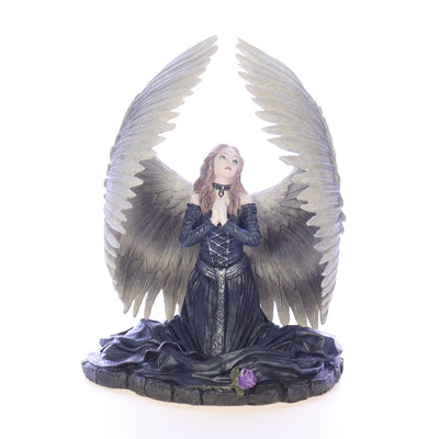 Fantasy_Art_Collection_US-WU-75257AA_Prayer_for_the_Fallen_Halloween_Figurine_2010 Front View