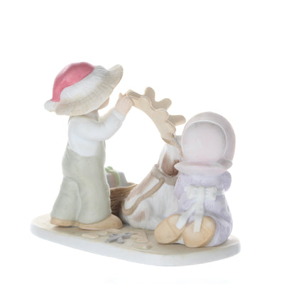 Homco-Circle-of-Friends-Porcelain-Figurine-Santas-Helper-picture-6