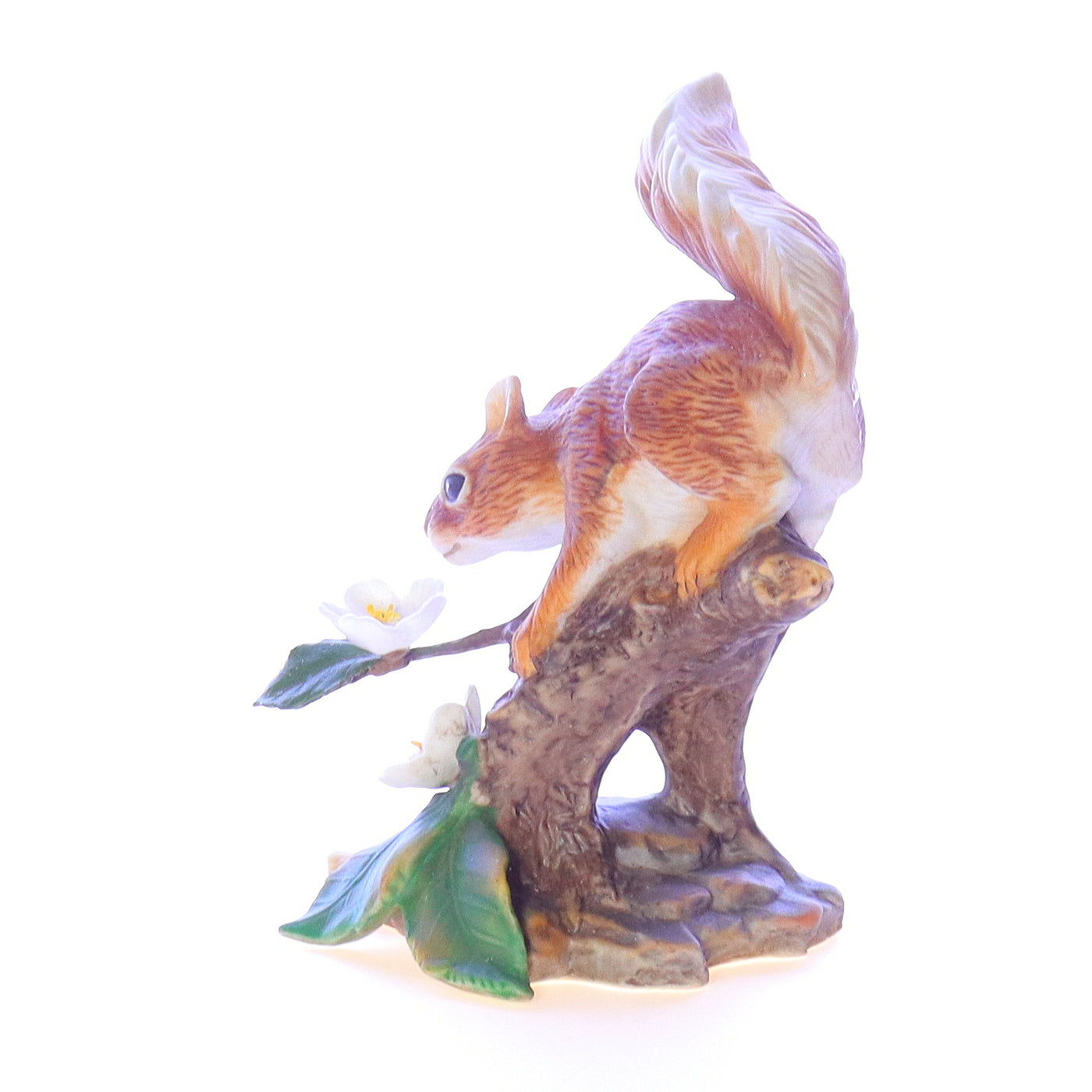Lenox_redsquirrel_Springtime_Scamper_Squirrel_Figurine_1989 Left Side View