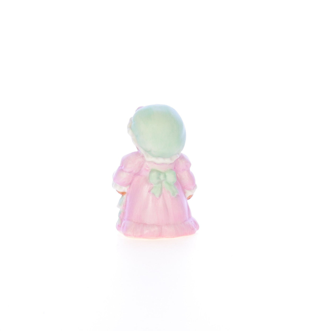 Lucy_And_Me_by_Lucy_Atwell_Porcelain_Figurine_Bear_with_Bonnet_Lucy_Unknown_006_04