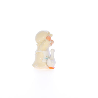 Lucy_And_Me_by_Lucy_Atwell_Porcelain_Figurine_Bear_with_Bonnet_and_Goose_Lucy_Unknown_014_07