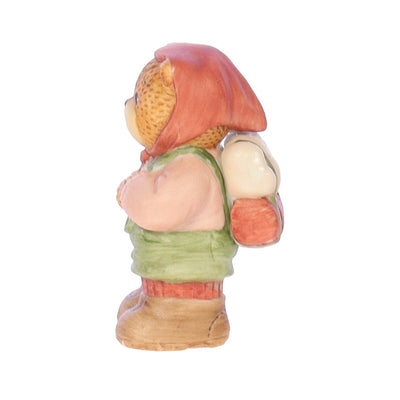 Lucy_and_Me_Hiker_Bear_with_Backpack_Sports_Figurine_1986