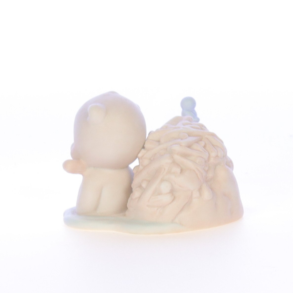 Precious_Moments_Porcelain_Figurine_Every_Mans_House_Is_His_Castle_BC921_04.jpg