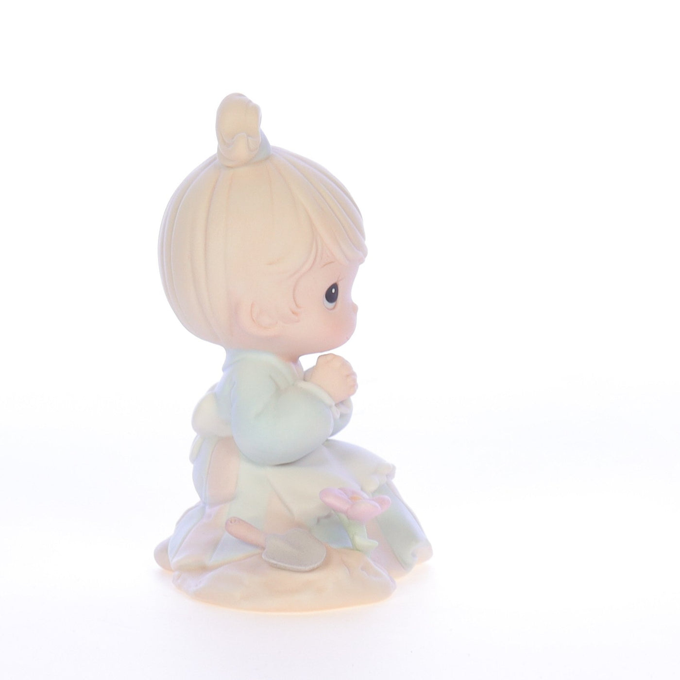 Precious_Moments_Porcelain_Figurine_Sowing_the_Seeds_of_Love_PM922_07.jpg