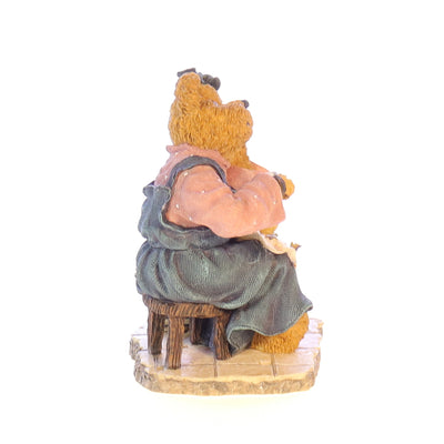 The Bearstone Collection 227797 Momma with Taylor Patience is a Virtue Figurine 2002 Box Right View