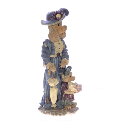 The_Folkstone_Collection_2875_Francoise_and_Suzanne_Crem_de_LaChien_Shopping_Figurine_1997 Front Right View