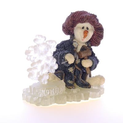 The_Wee_Folkstone_Collection_36504_Flakey_Ice_Sculptor_Christmas_Figurine_1998 Front Right View
