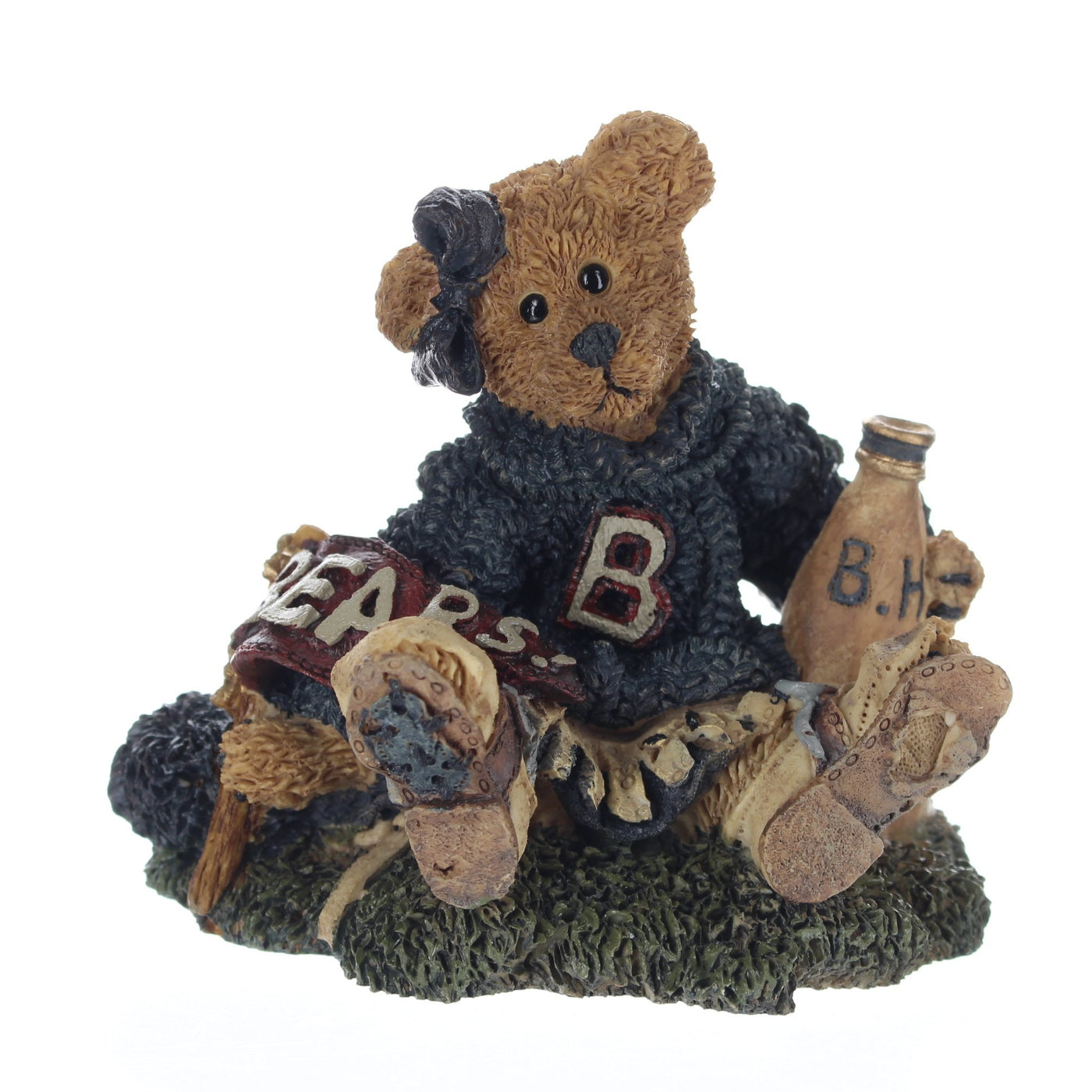 Boyds-Bears-Friends-Bearstone-Figurine-BaileyThe-Cheerleader-2268_01