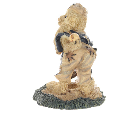 Boyds-Bears-Friends-Bearstone-Figurine-LeftyOn-The-Mound-2255_03