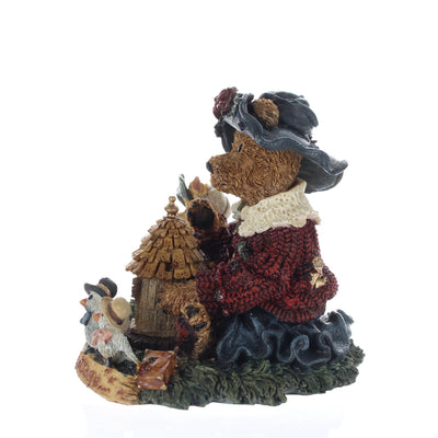 Boyds-Bears-Friends-Bearstone-Figurine-Ms.-Berriweathers-Cottage-01998-43_03